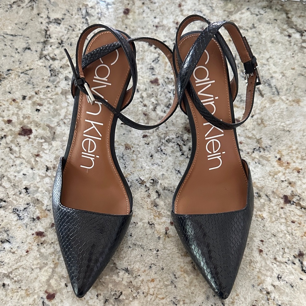 Calvin Klein Raffaela Pumps